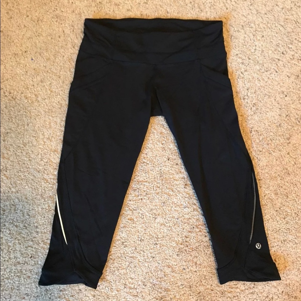 🚫 SOLD 🚫 Lululemon Capri pants